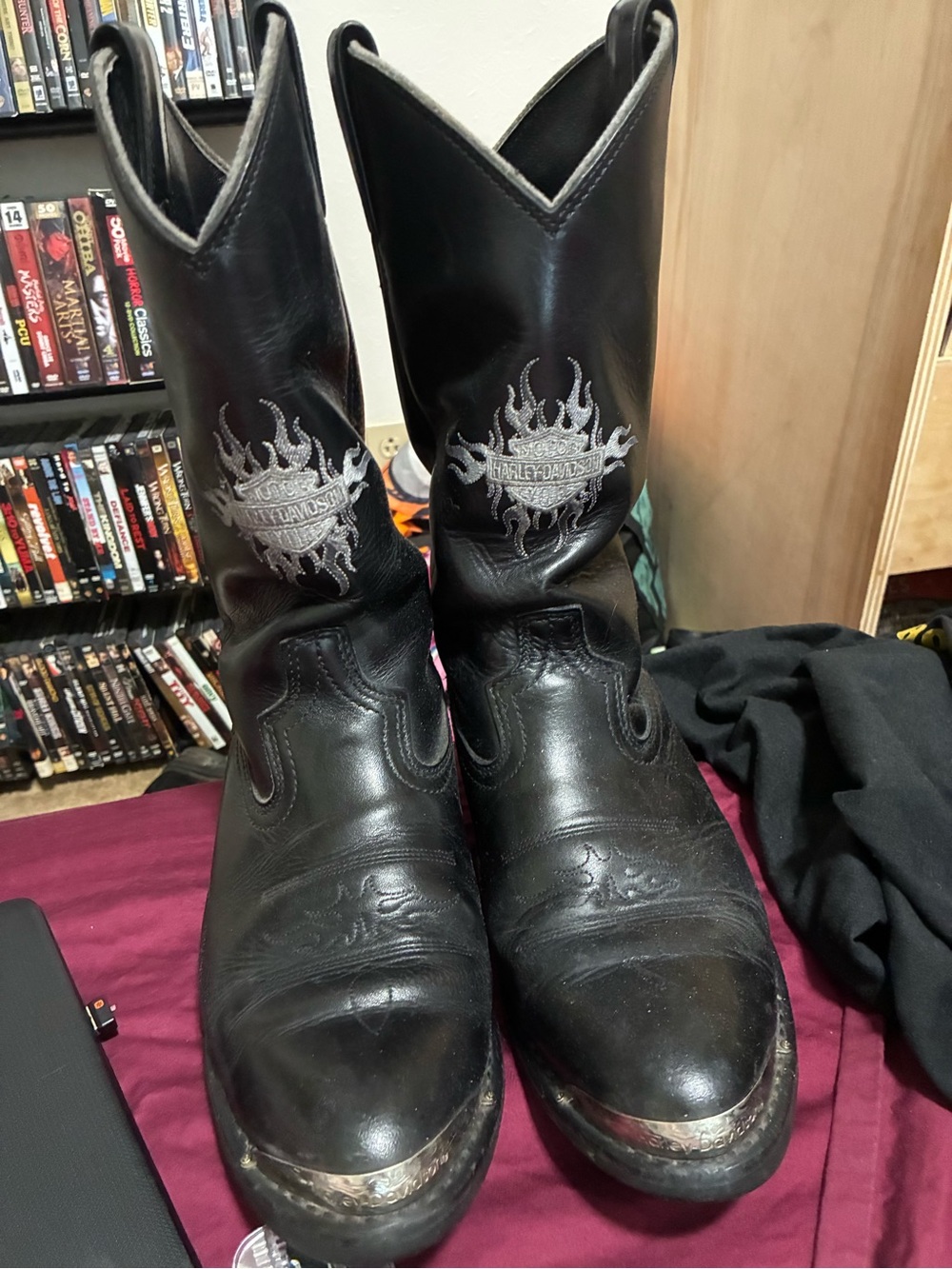 Harley-Davidson Black Leather Western Boots with Silver Flame Logo